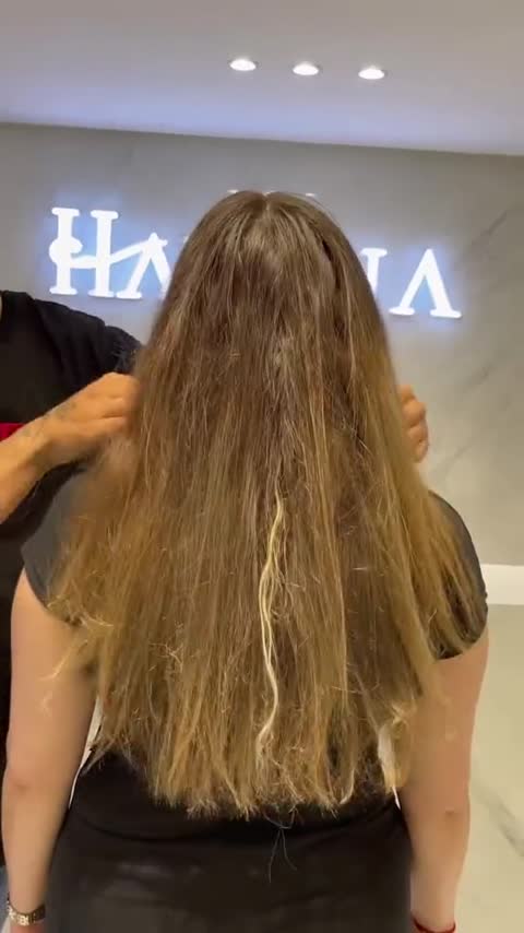 📲 Prenez rendez-vous et révélez la beauté naturelle de vos cheveux !